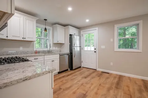 7 Kristin Drive Derry NH 03038