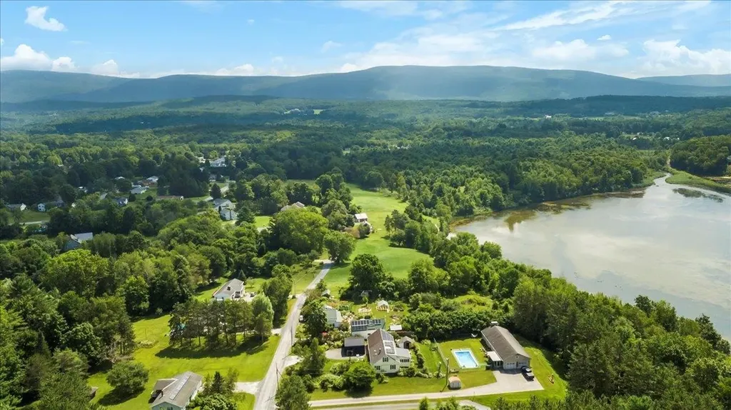 100 Mccarthy Acres Road Shaftsbury VT 05257