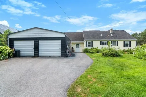 100 Mccarthy Acres Road Shaftsbury VT 05257