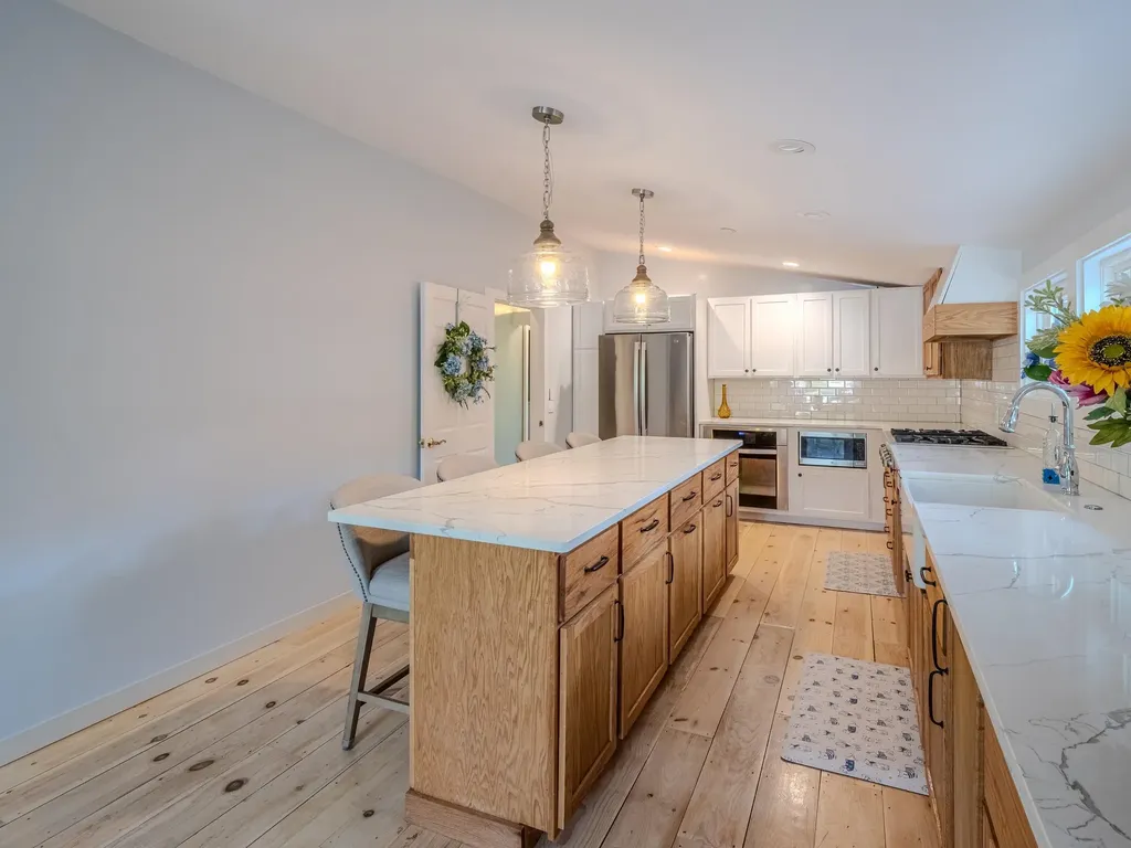 353 Stonehenge Lane Poultney VT 05764