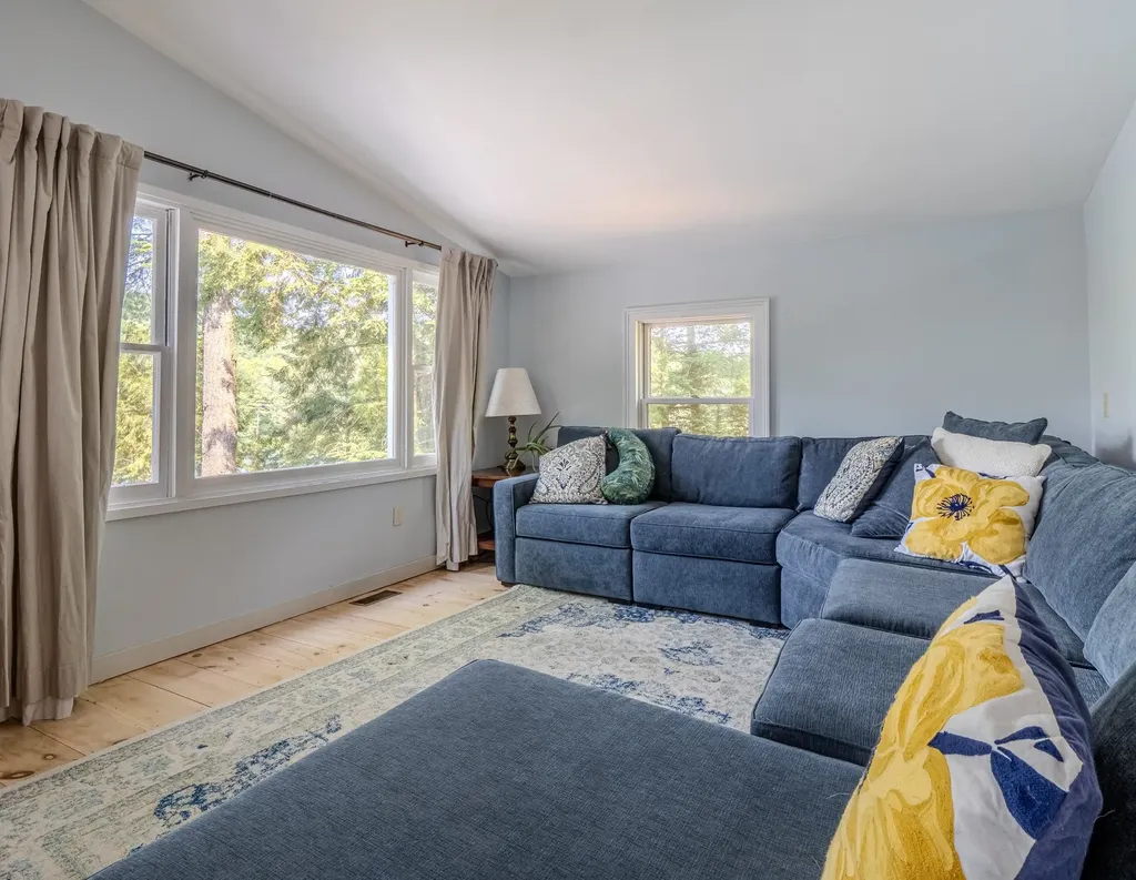 353 Stonehenge Lane Poultney VT 05764
