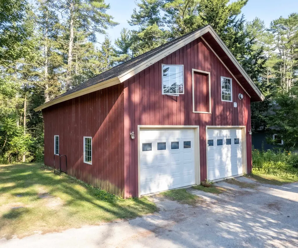 353 Stonehenge Lane Poultney VT 05764