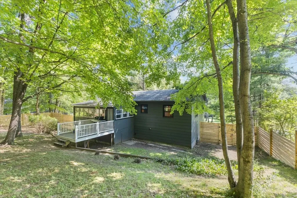 22 Greenbriar Drive Essex VT 05452