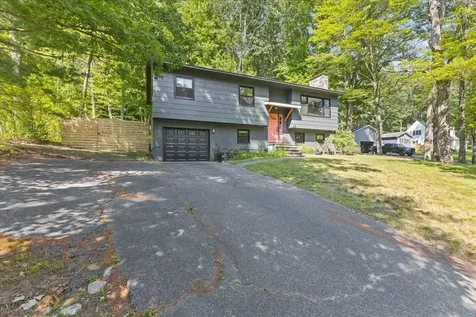 22 Greenbriar Drive Essex VT 05452