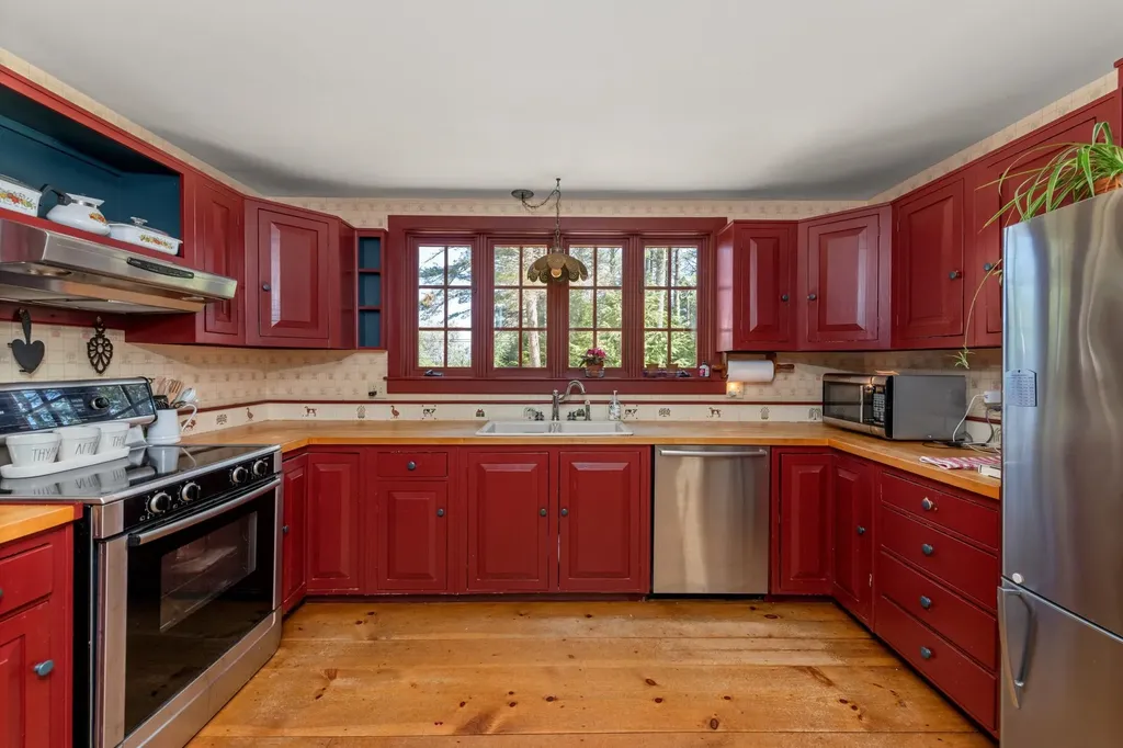 29 Kona Farm Road Moultonborough NH 03254