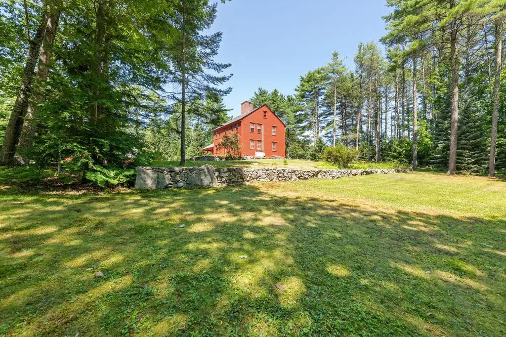 29 Kona Farm Road Moultonborough NH 03254