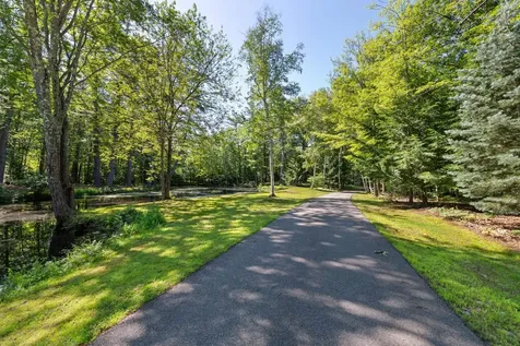 29 Kona Farm Road Moultonborough NH 03254