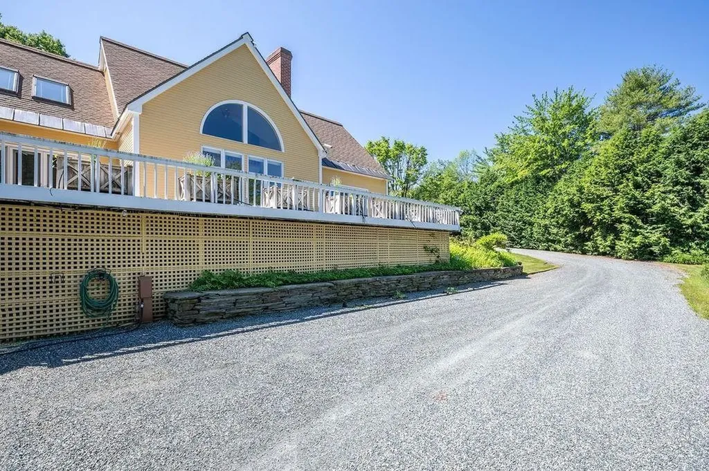 134 Chester Arthur Road Hartford VT 05059