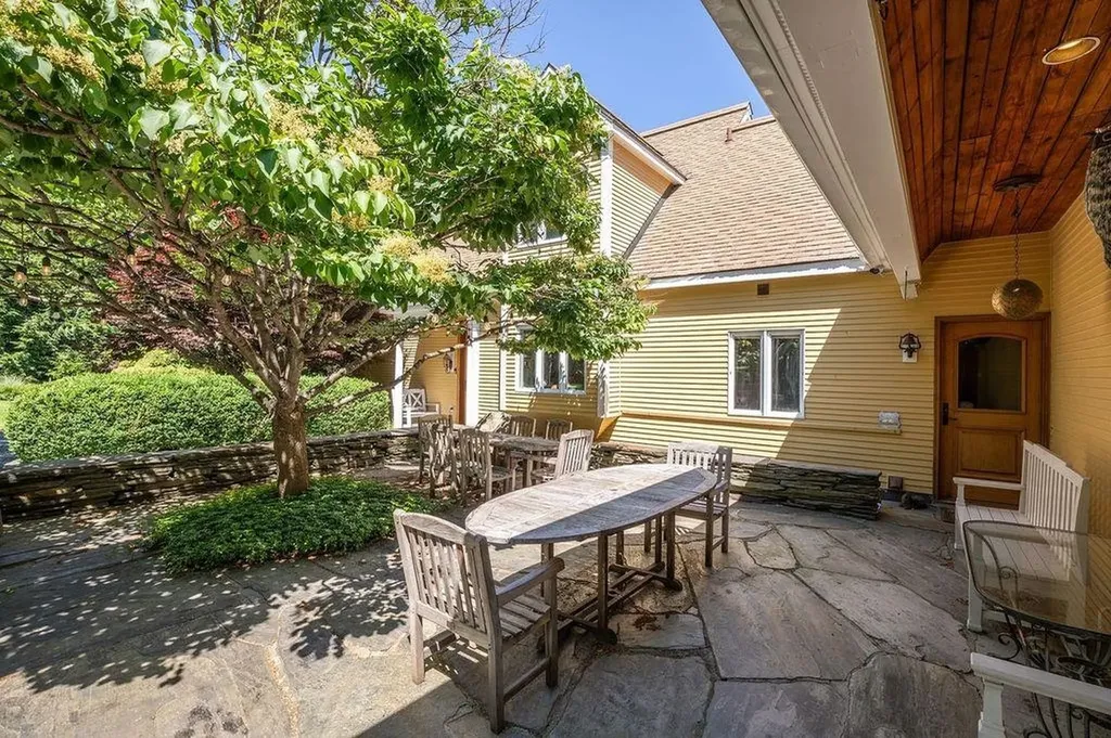 134 Chester Arthur Road Hartford VT 05059