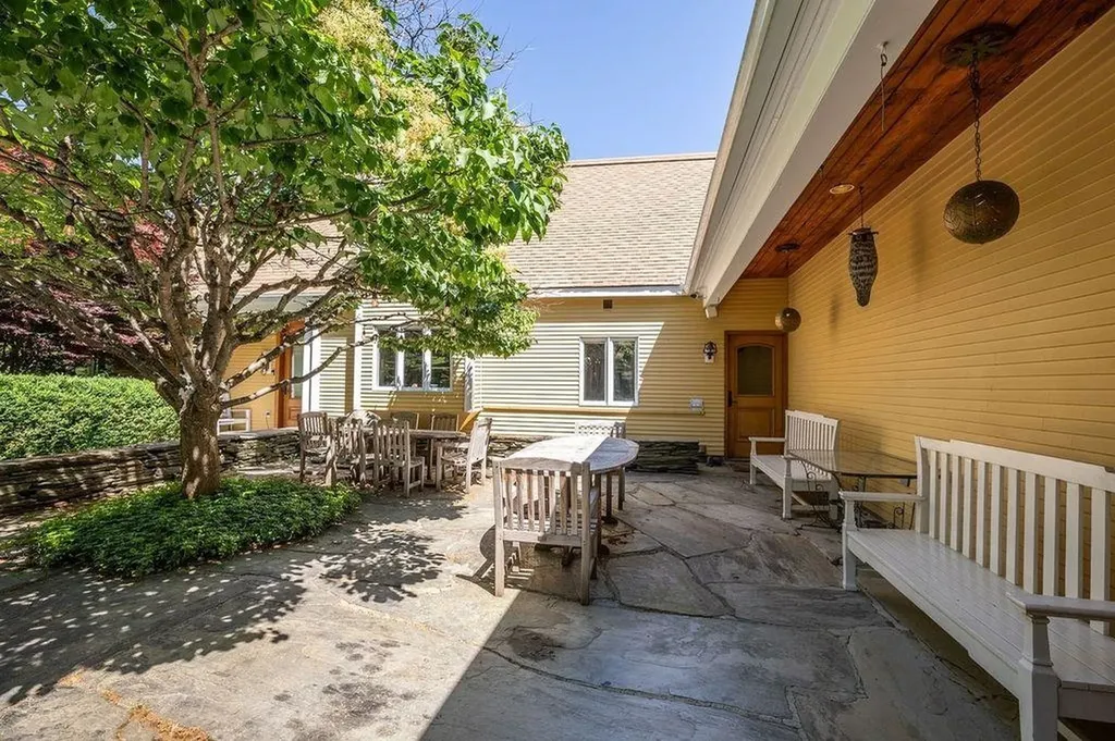 134 Chester Arthur Road Hartford VT 05059