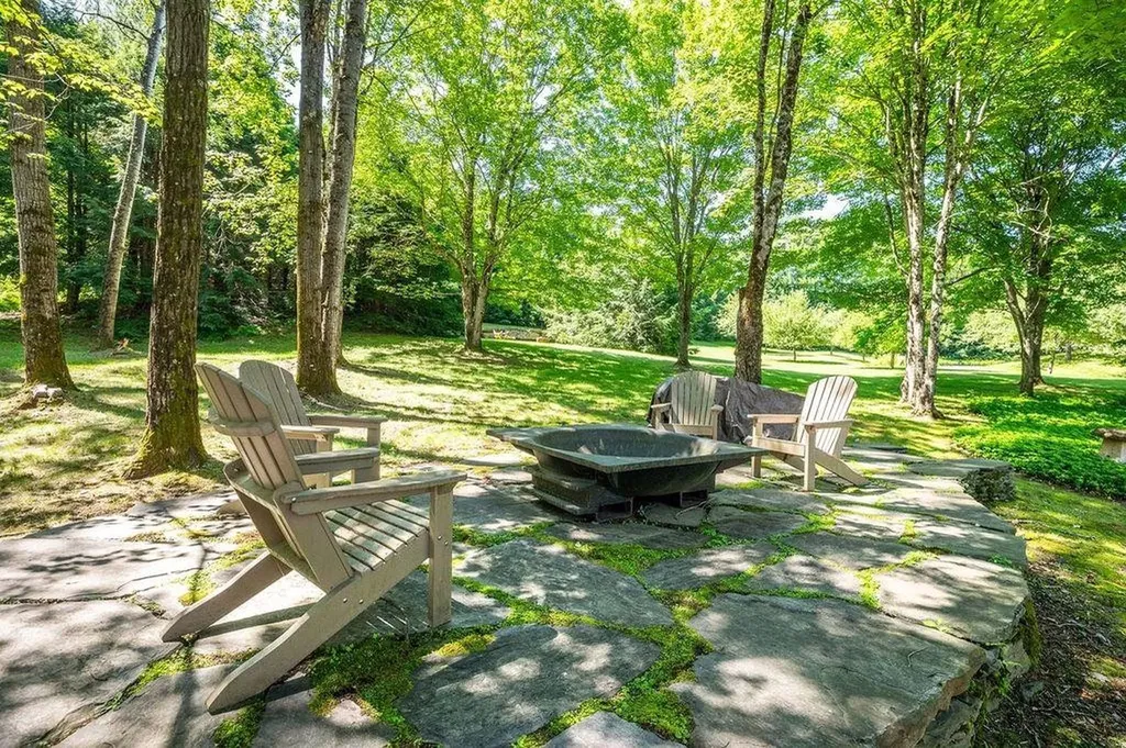 134 Chester Arthur Road Hartford VT 05059