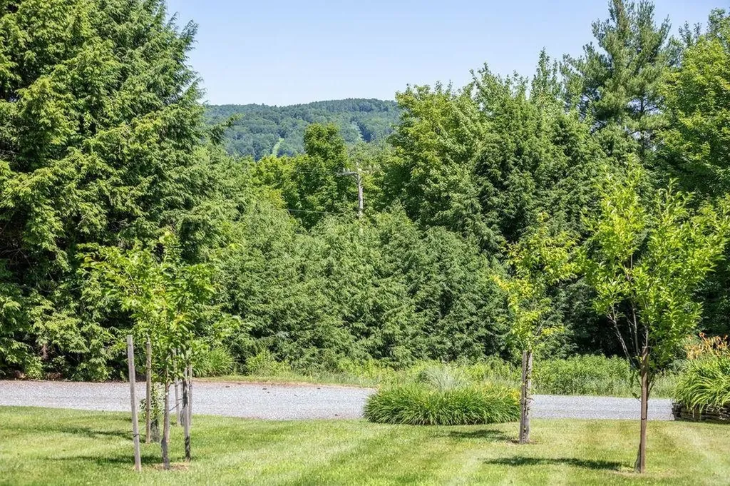 134 Chester Arthur Road Hartford VT 05059