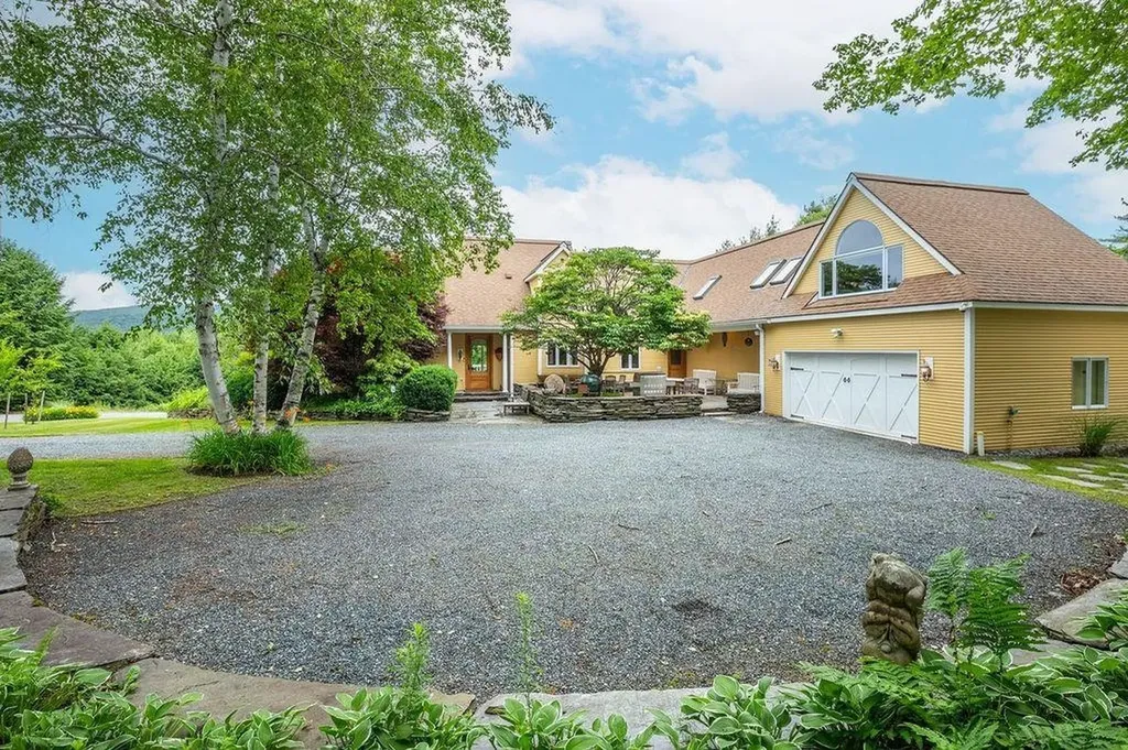 134 Chester Arthur Road Hartford VT 05059