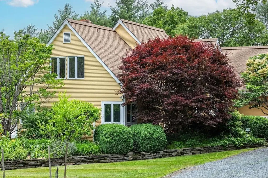 134 Chester Arthur Road Hartford VT 05059