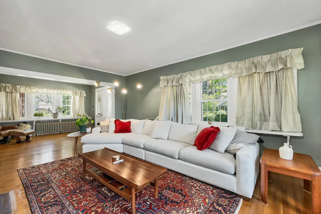 8 Garland Street Plymouth NH 03264