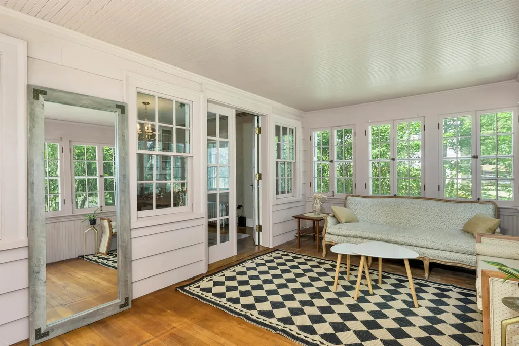 8 Garland Street Plymouth NH 03264