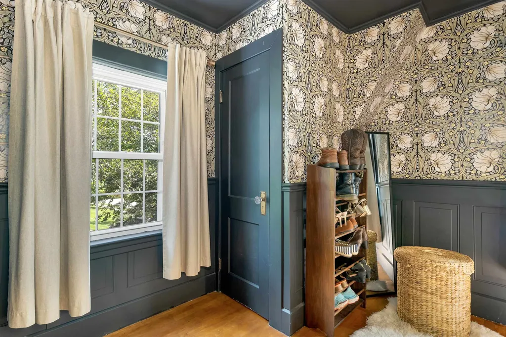 8 Garland Street Plymouth NH 03264