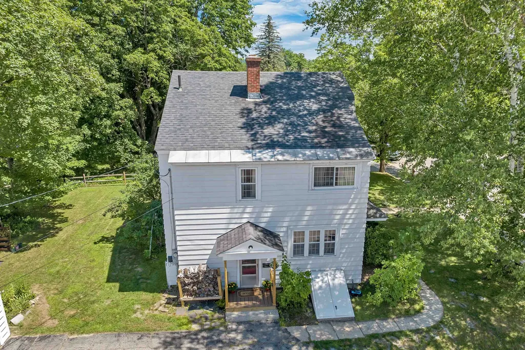 8 Garland Street Plymouth NH 03264