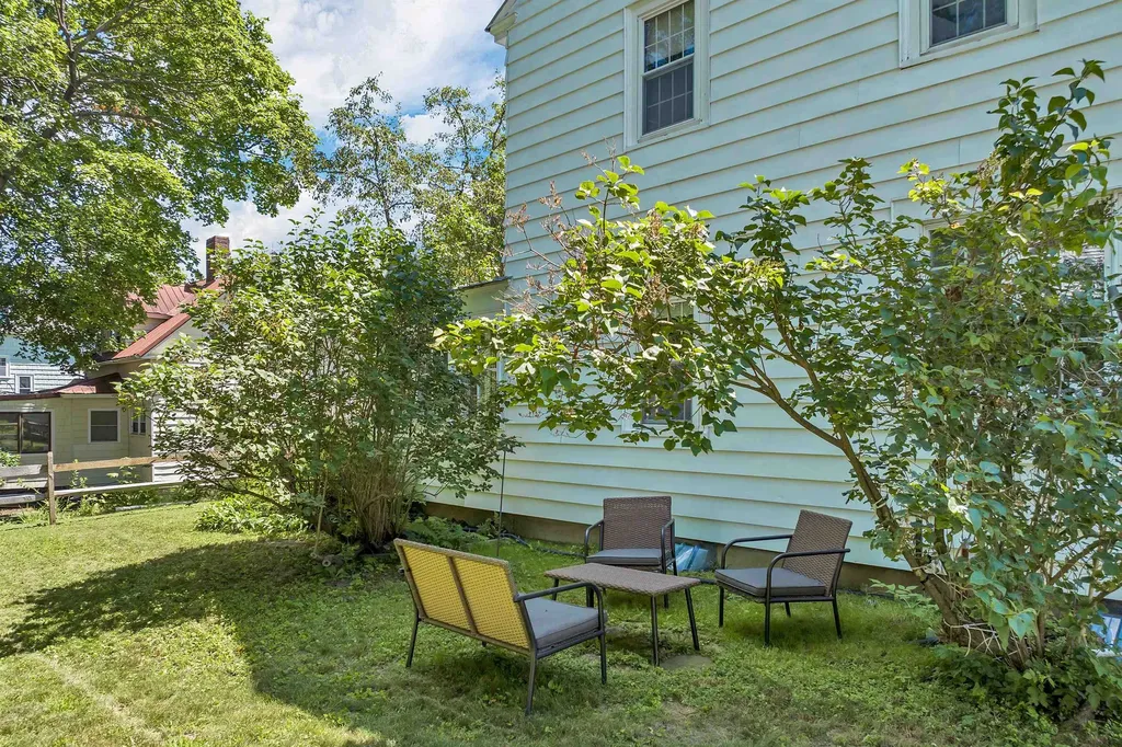 8 Garland Street Plymouth NH 03264