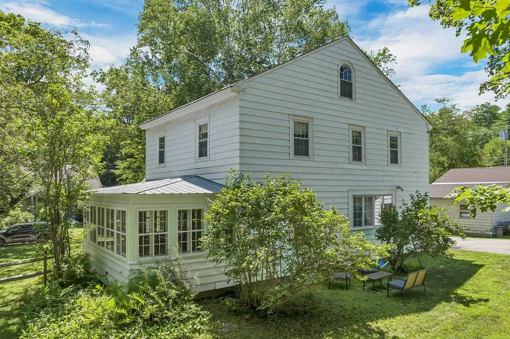 8 Garland Street Plymouth NH 03264