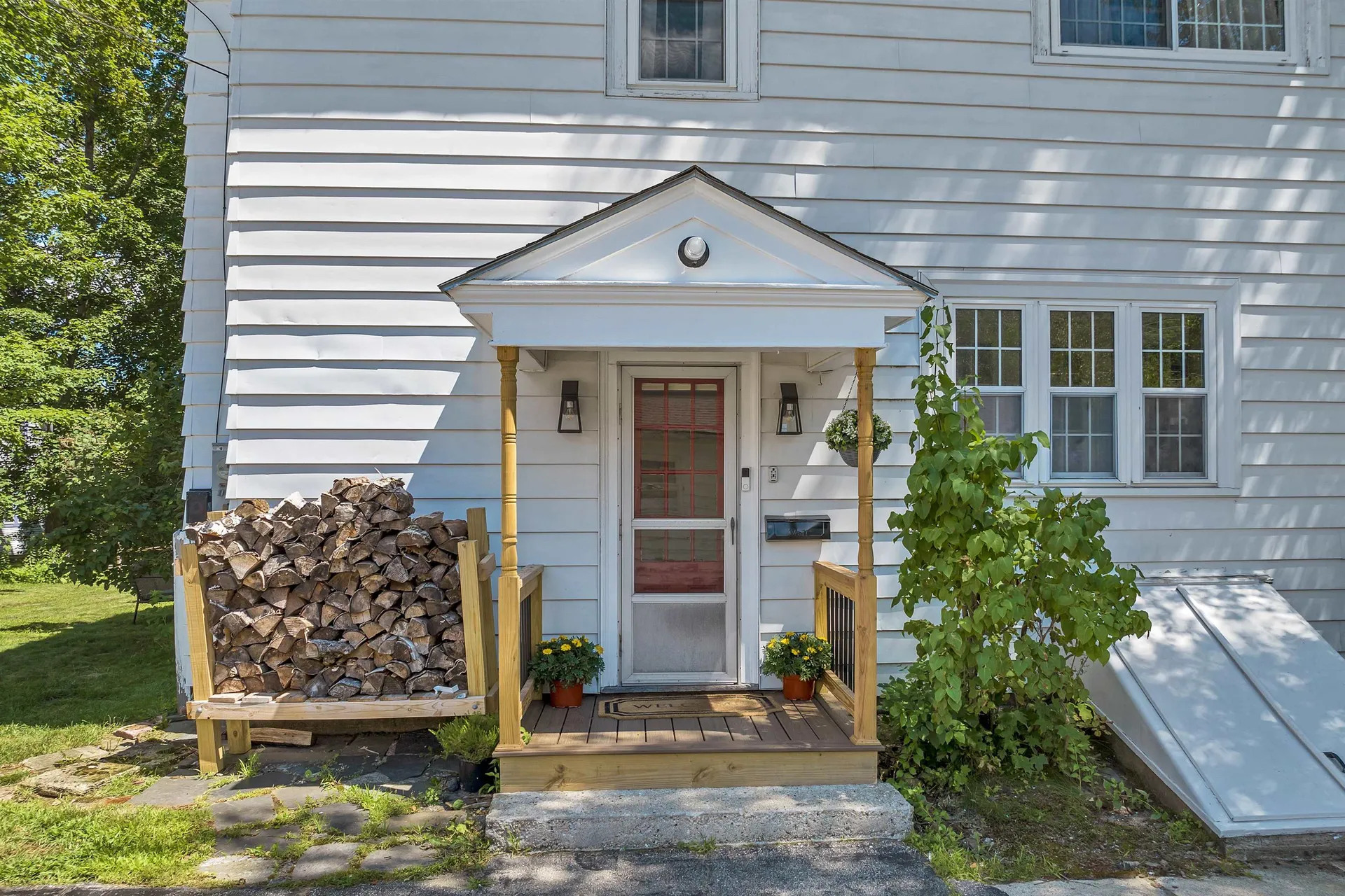 8 Garland Street Plymouth NH 03264