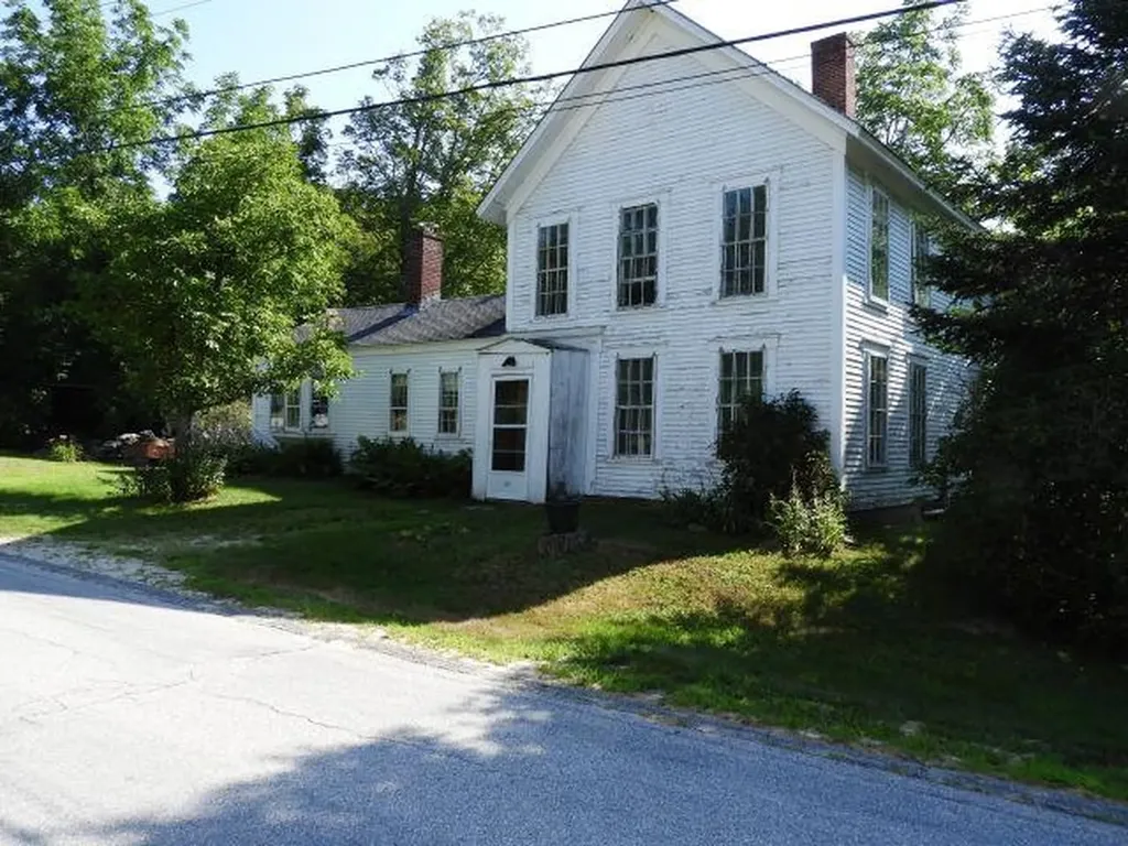 571 Center Road Hillsborough NH 03244