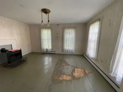 571 Center Road Hillsborough NH 03244