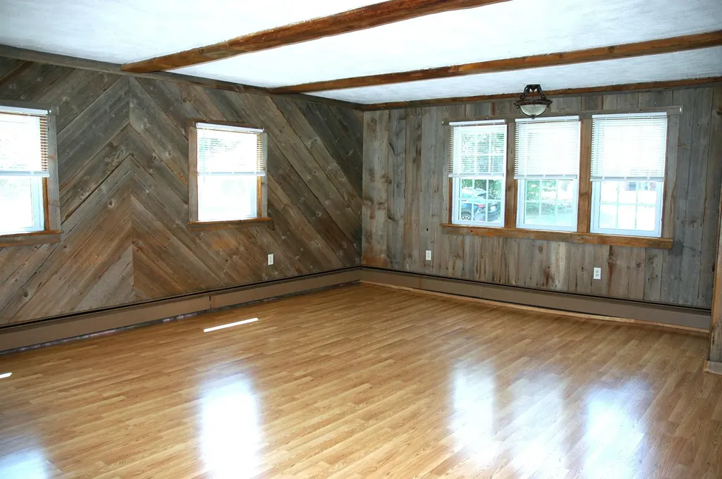 10 South Road Londonderry NH 03053