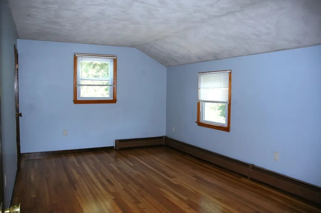 10 South Road Londonderry NH 03053