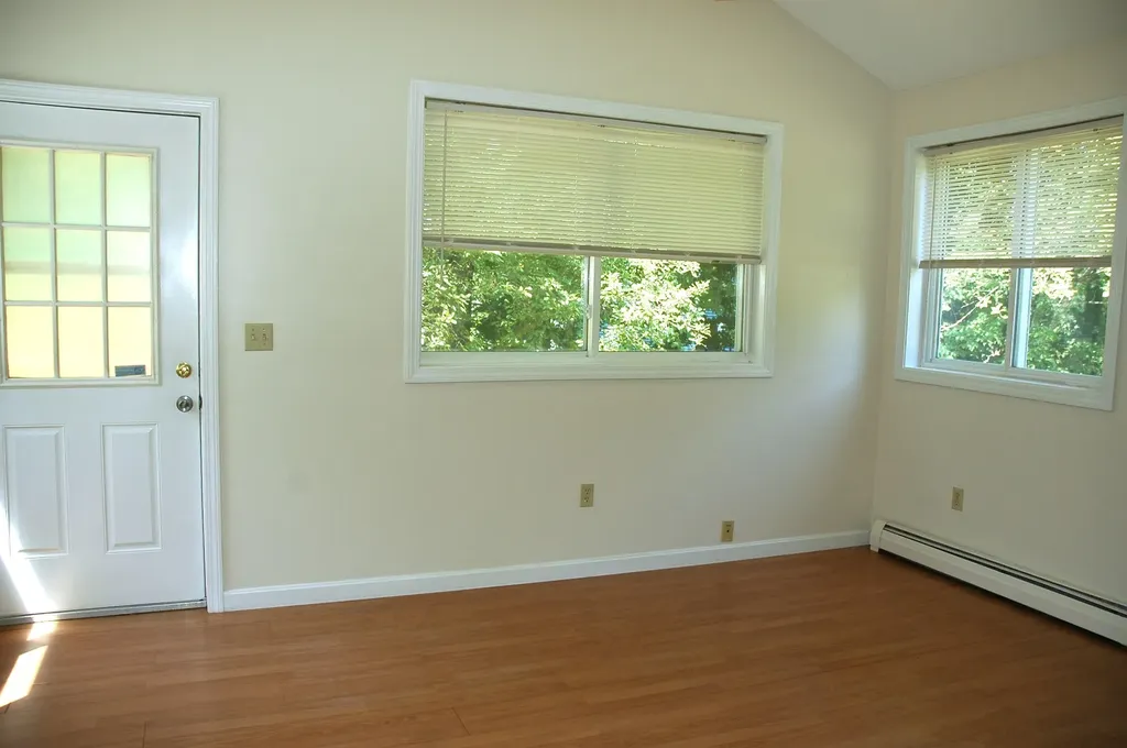 10 South Road Londonderry NH 03053