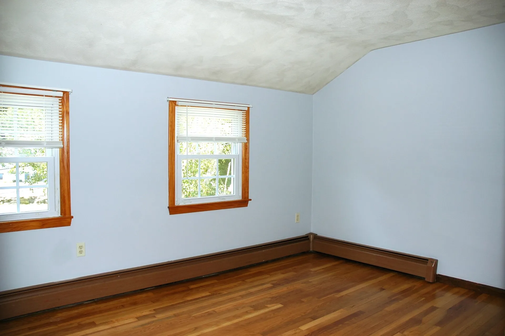 10 South Road Londonderry NH 03053