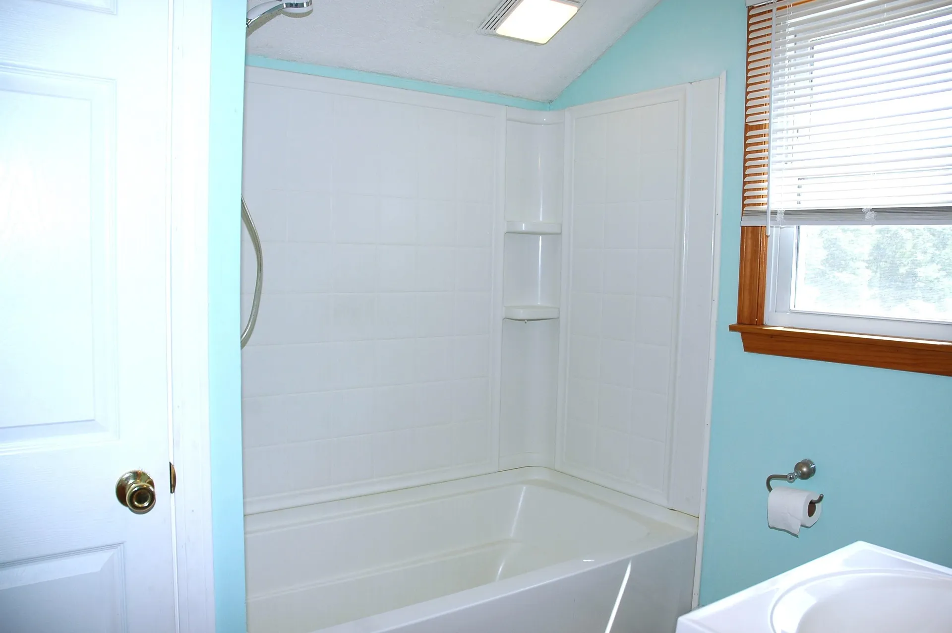 10 South Road Londonderry NH 03053