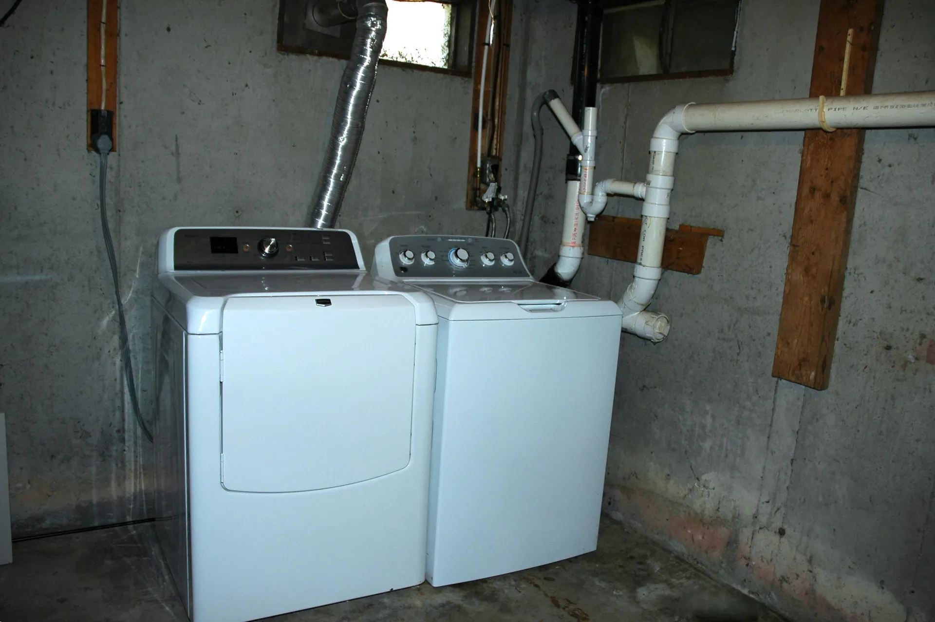 10 South Road Londonderry NH 03053