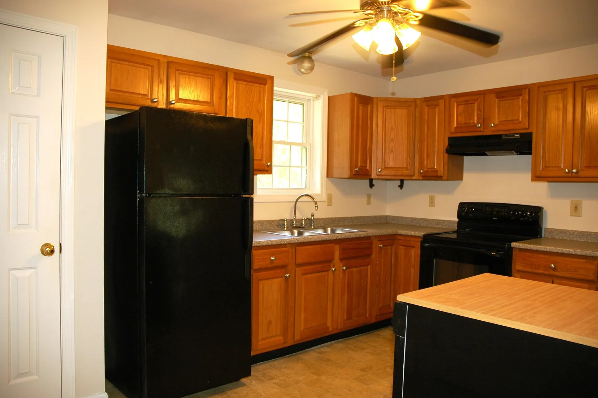 10 South Road Londonderry NH 03053