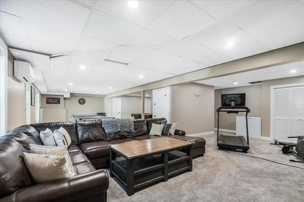 3 Chelsea Drive Bow NH 03304