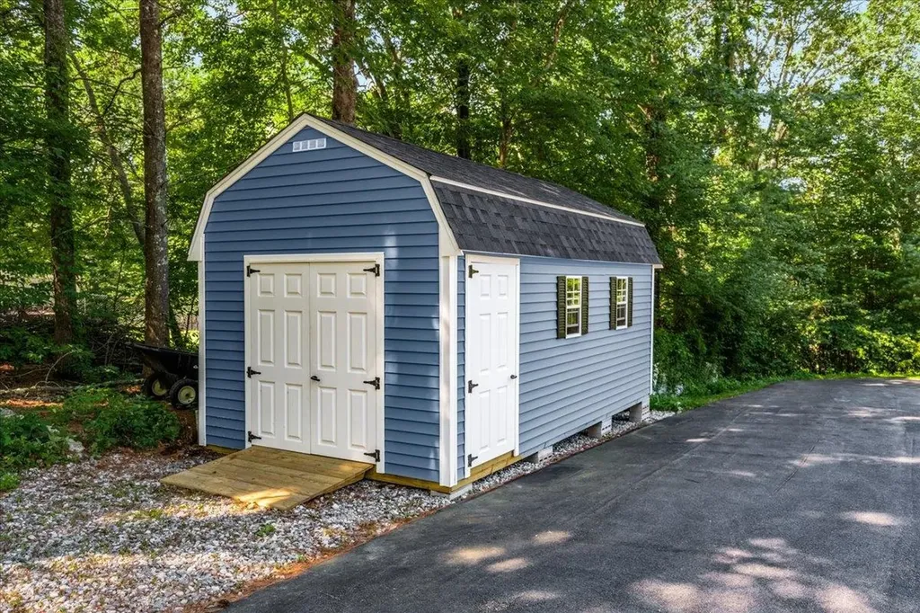 3 Chelsea Drive Bow NH 03304