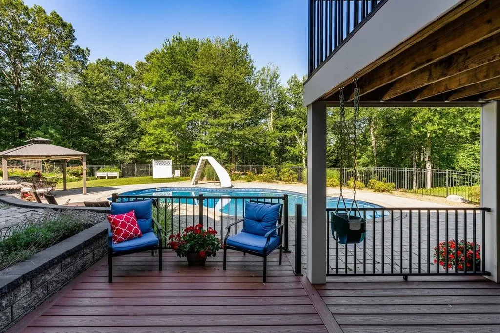 3 Chelsea Drive Bow NH 03304