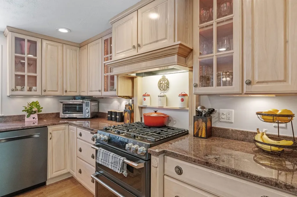 25 Chatfield Drive Litchfield NH 03052