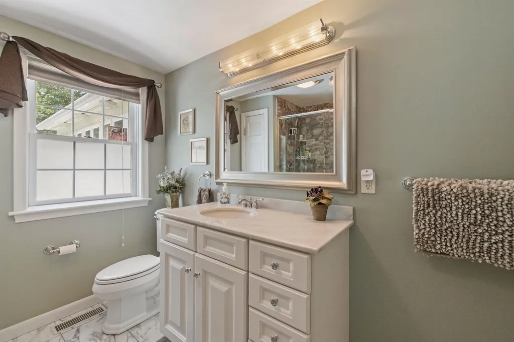 25 Chatfield Drive Litchfield NH 03052