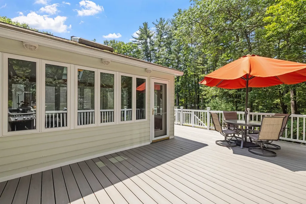 25 Chatfield Drive Litchfield NH 03052