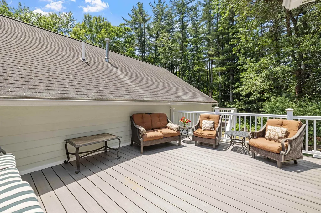 25 Chatfield Drive Litchfield NH 03052