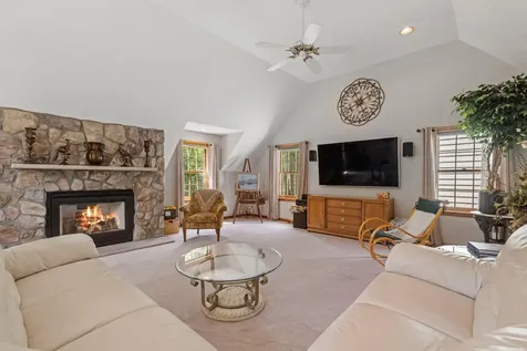 25 Chatfield Drive Litchfield NH 03052