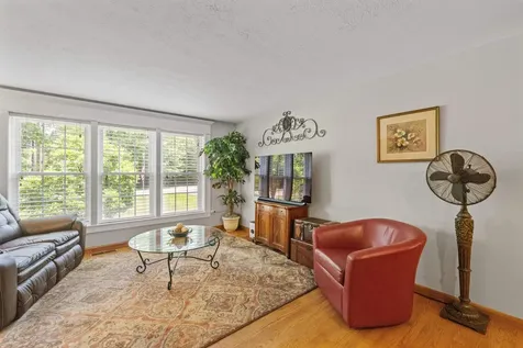 25 Chatfield Drive Litchfield NH 03052