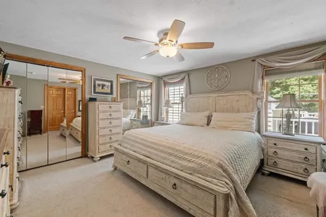 25 Chatfield Drive Litchfield NH 03052