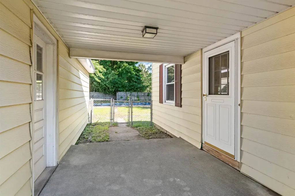 61 Cross Parkway Burlington VT 05408