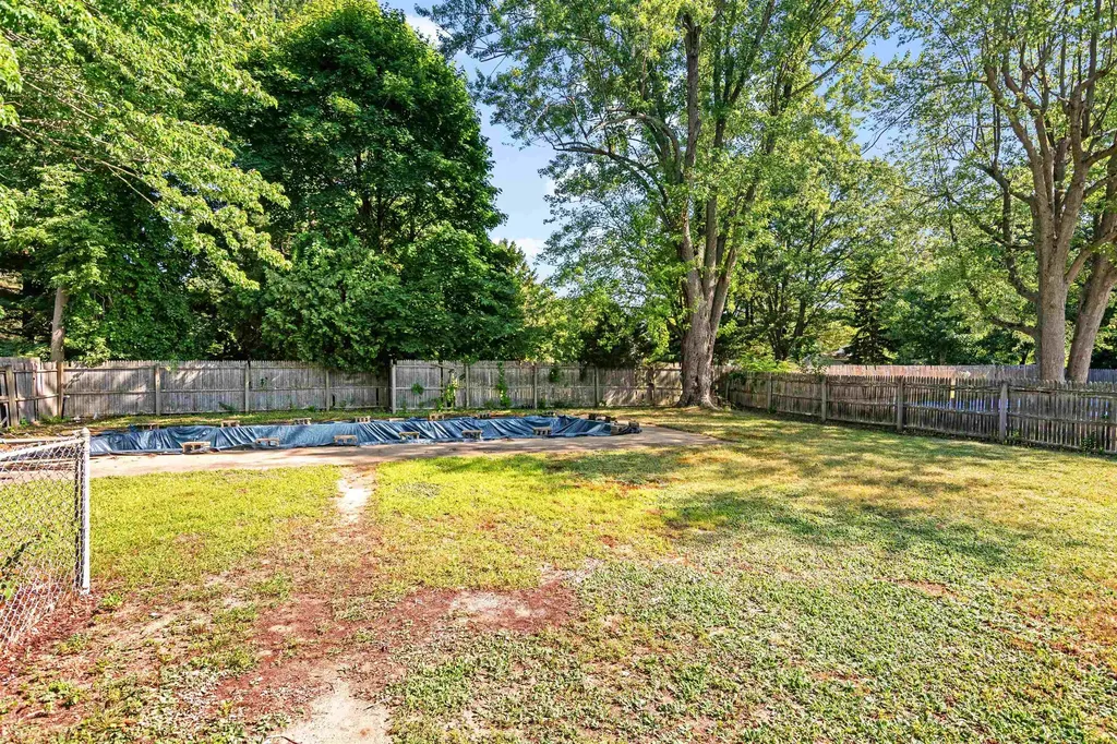 61 Cross Parkway Burlington VT 05408