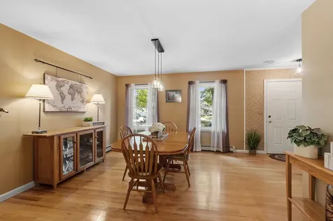 8 Adam Court Salem NH 03079