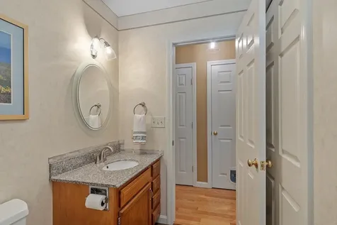 8 Adam Court Salem NH 03079
