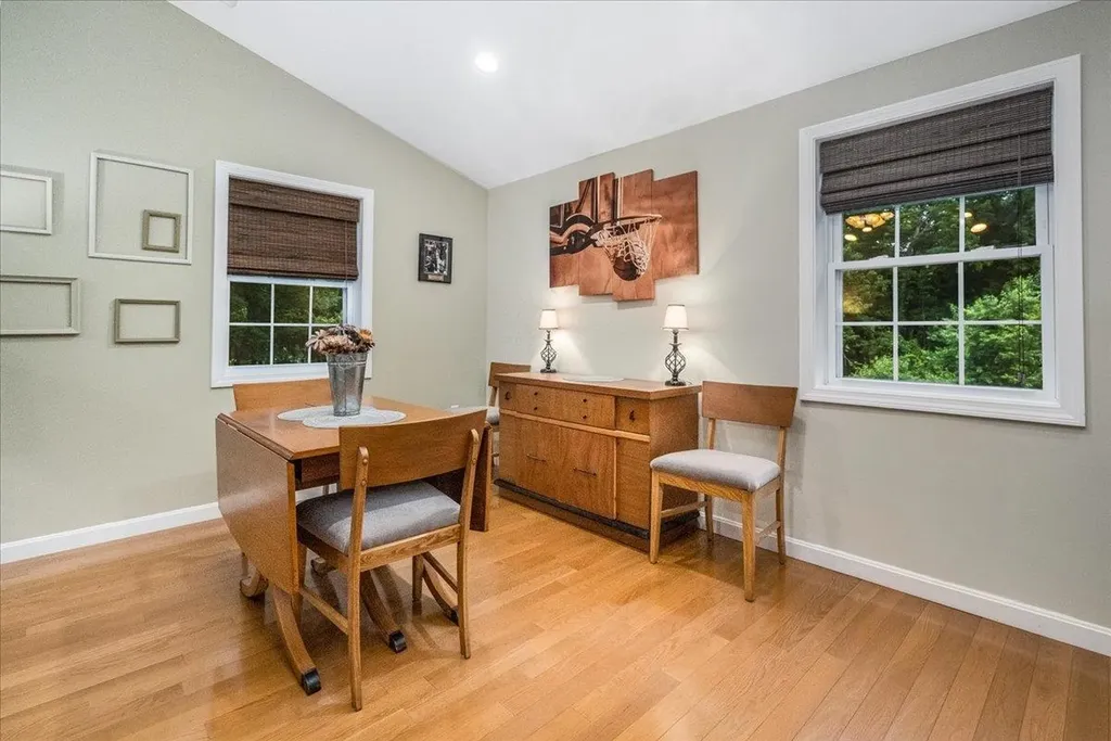 14 Nathaniel Drive Hudson NH 03051