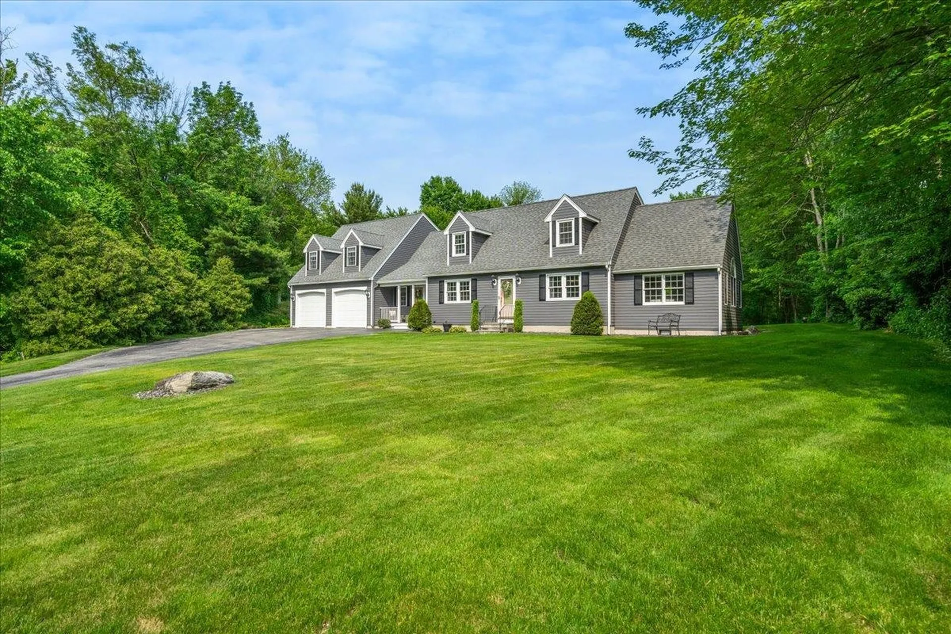 14 Nathaniel Drive Hudson NH 03051